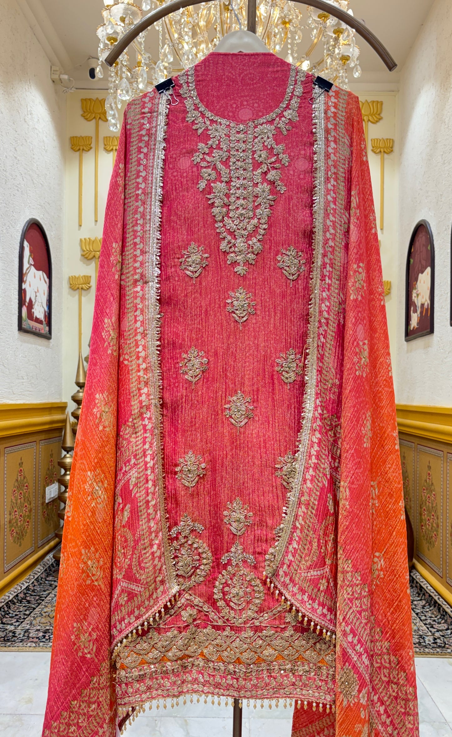 Noor Tissé Suit