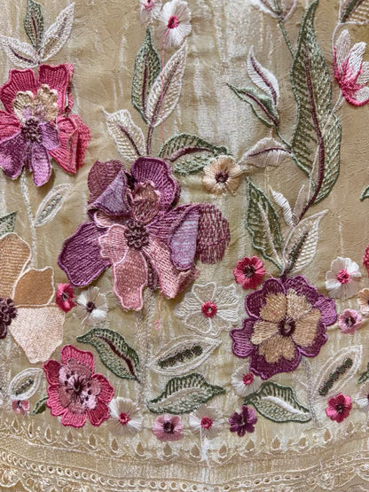 Nyra Tissue Thread Suit