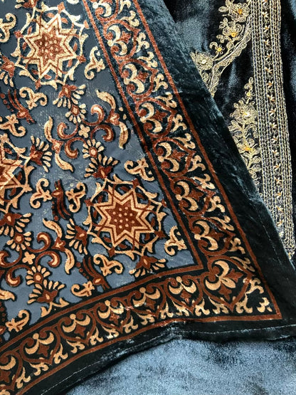 Hoorain-é-Velvet Suit (Peacock Blue)