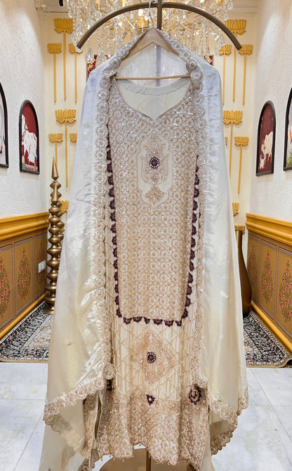 Vihana Cutdana Silk Suit