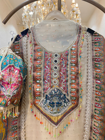 Meher Aaina Suit