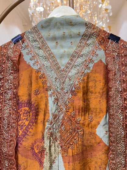 Zehna Neckline Naqsh Suit (Rust)
