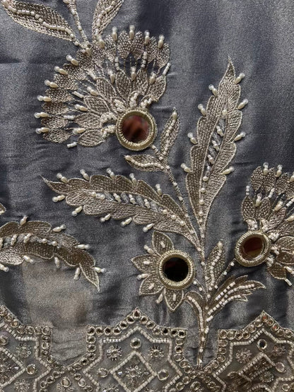 Sabeen-é-Noor (Silver Grey)