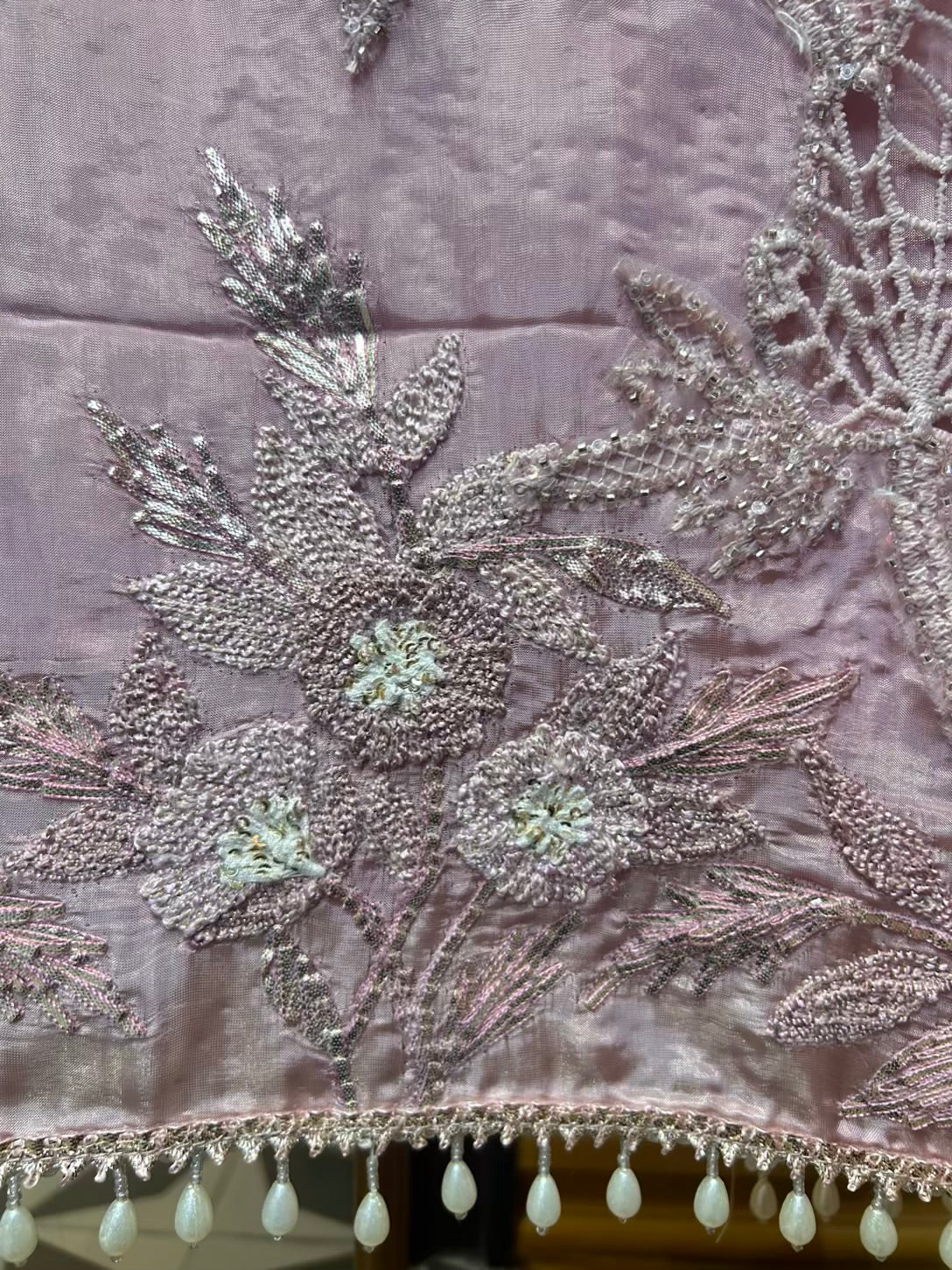 Ruhaysha-é-Noor Organza Suit (Lavender)