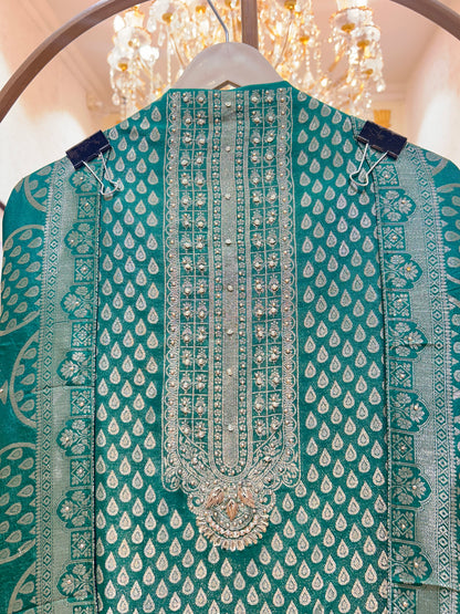 Riwaayat Banaras Suit