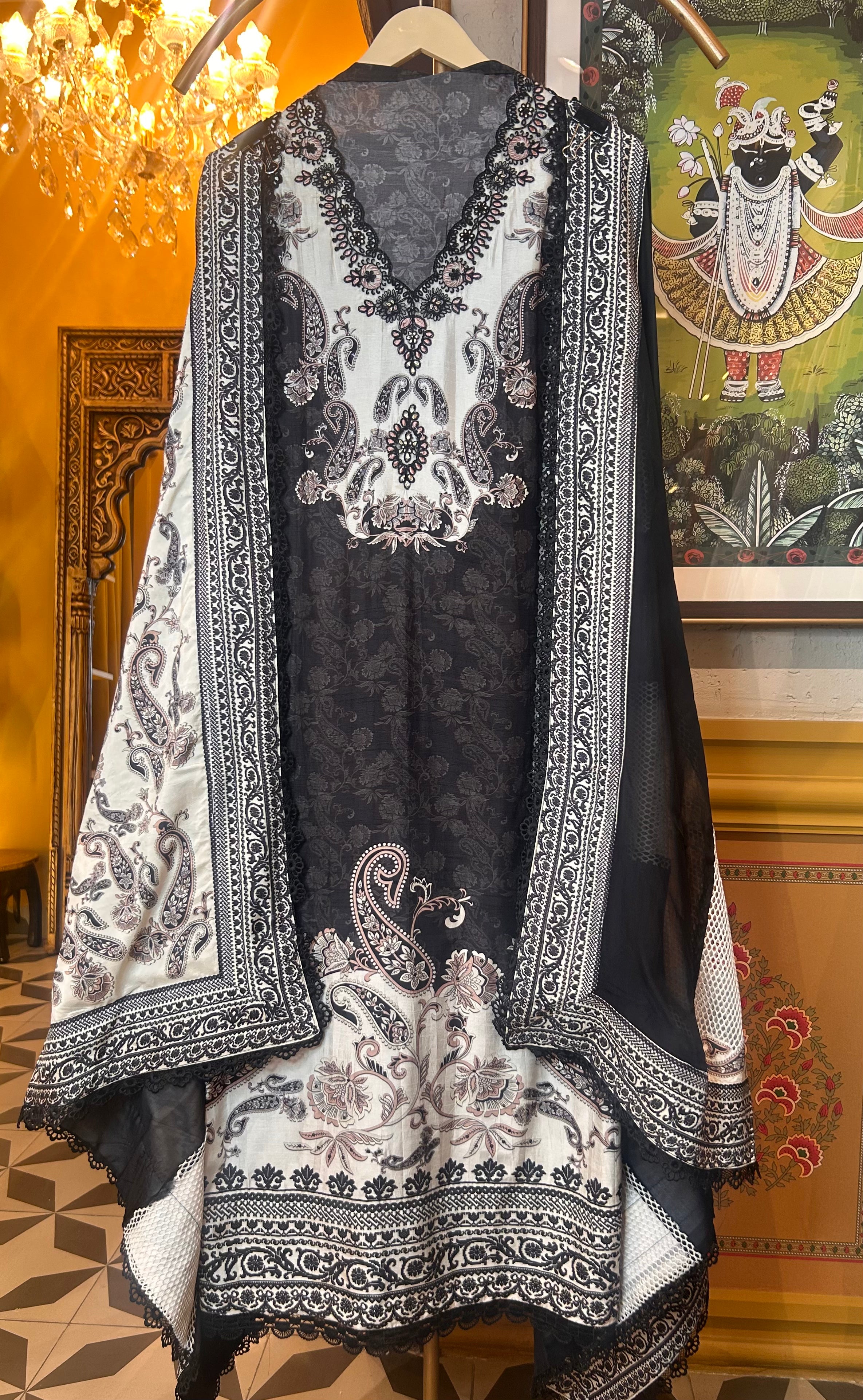 Vyanika Muslin Suit