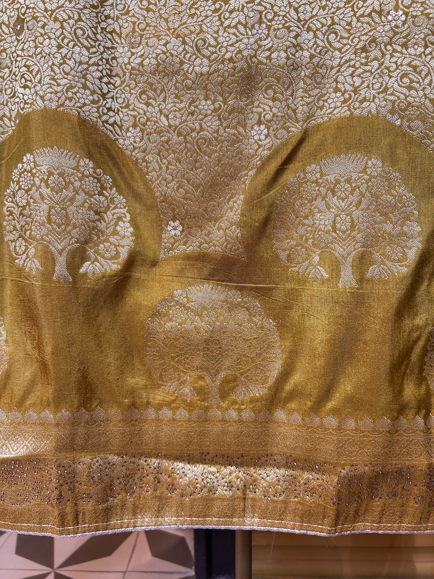 Royal wave of Baranasi suit (Yellow)