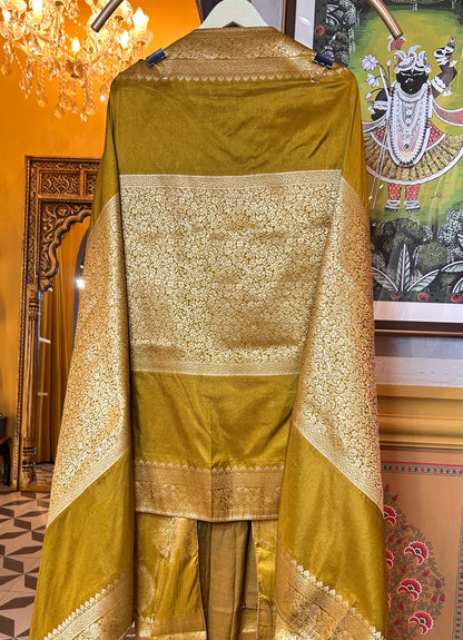 Royal wave of Baranasi suit (Yellow)