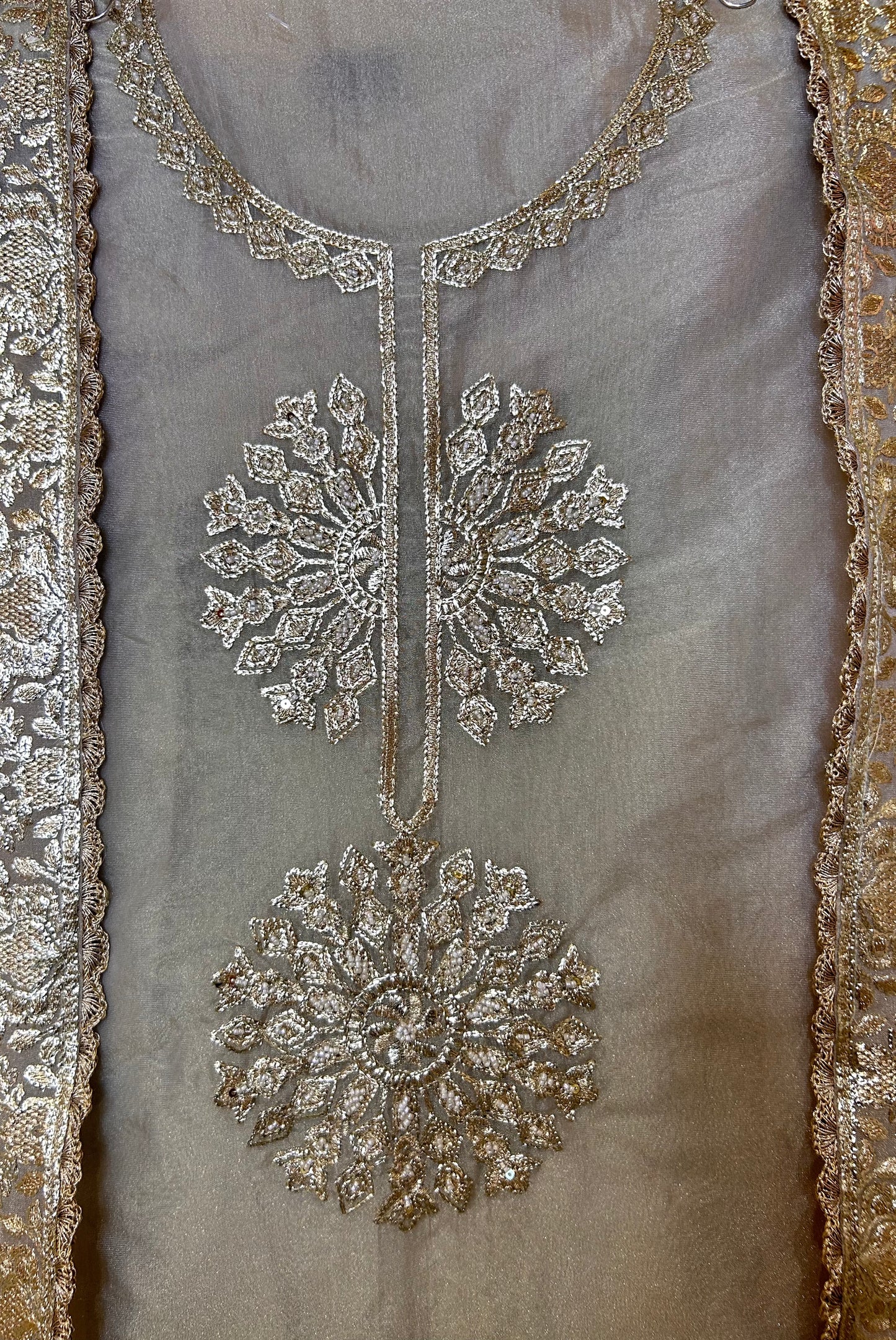 Ethereal glow Organza suit(Grey)