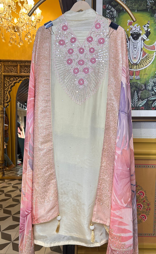 Tissue Organza Splendor suit (Ivory)