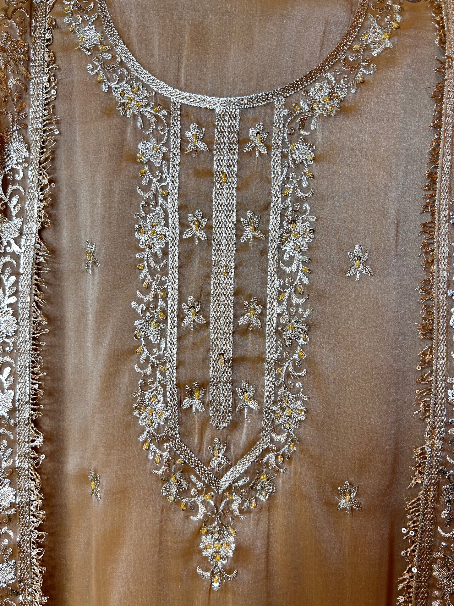 Naaz-a-Noor Organza Suit( Beige)