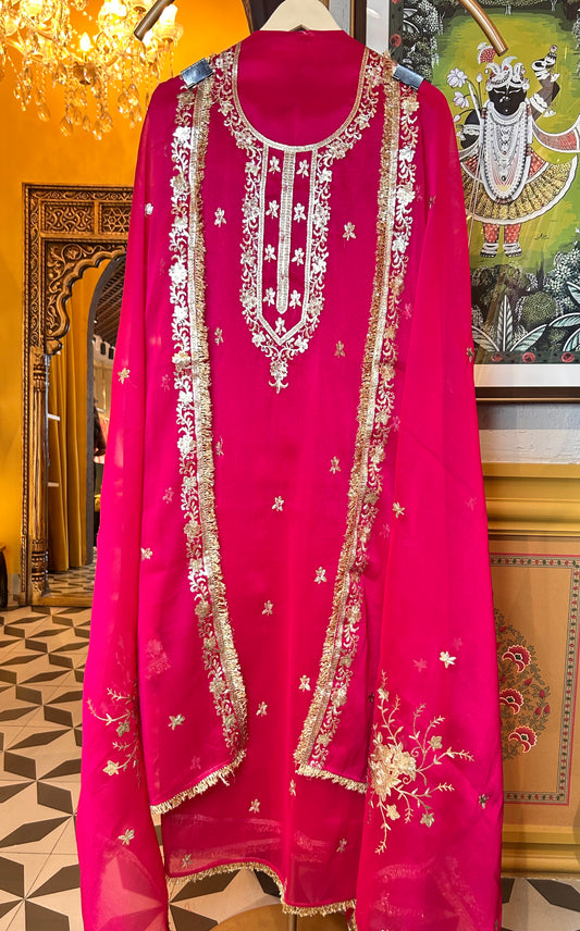 Naaz-a-Noor Organza Suit(Magenta)