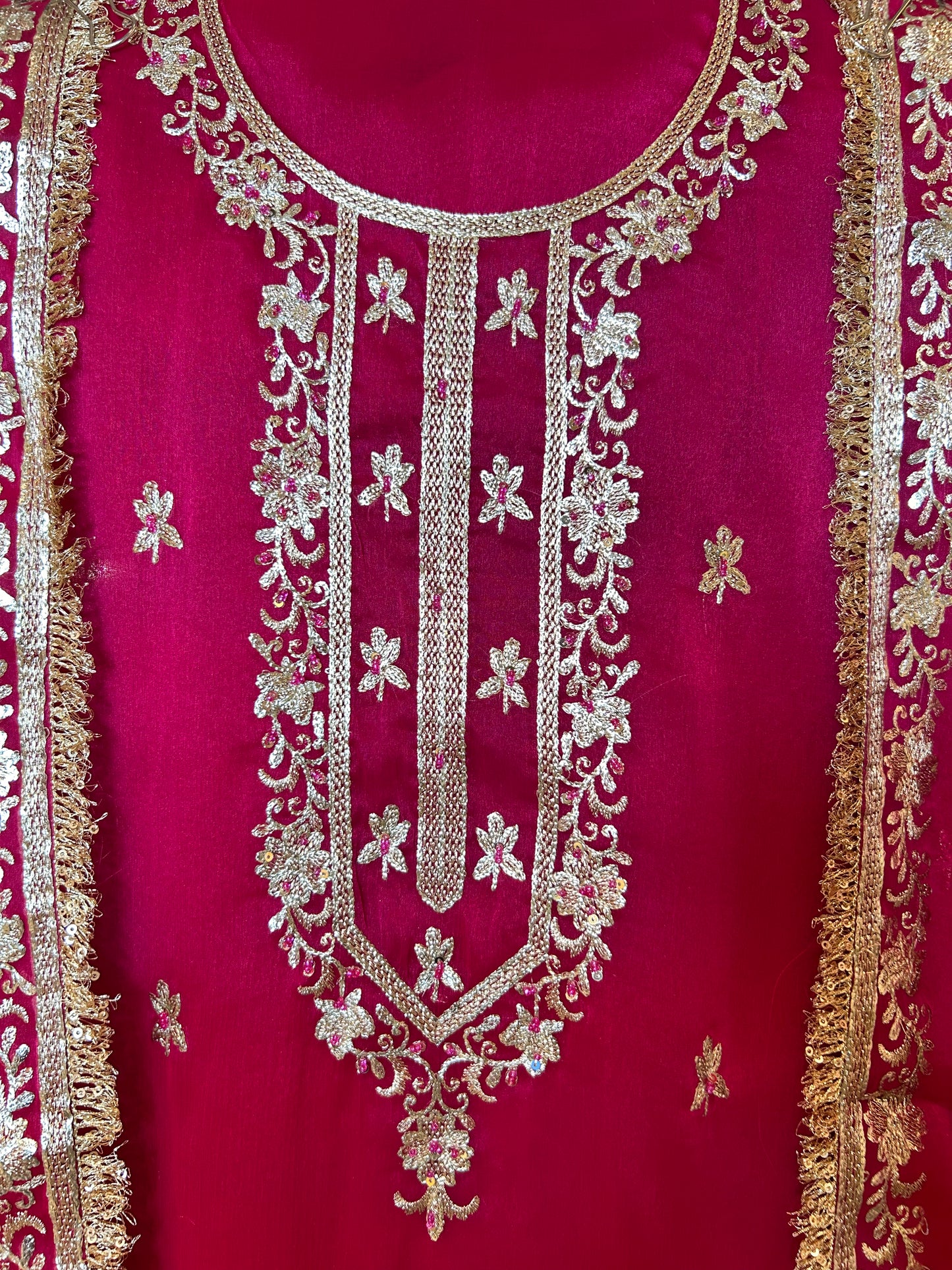 Naaz-a-Noor Organza Suit(Magenta)