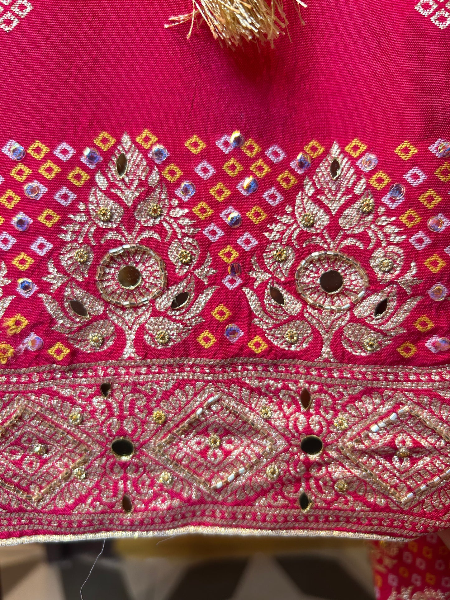 Nazakat in Banarasi Muslin suit(Pink)