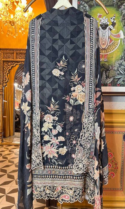 Zariah Pure Crêpe suit (Black)