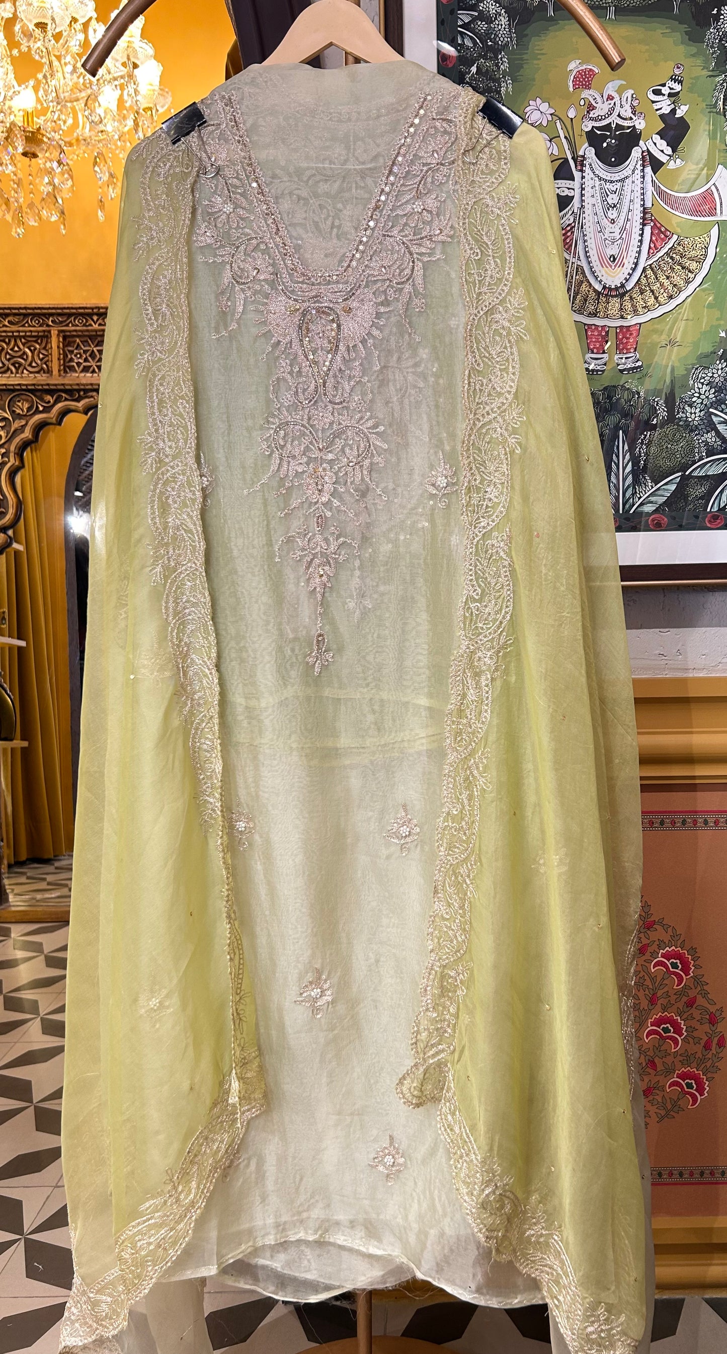 Zarqa Aari Organza Suit