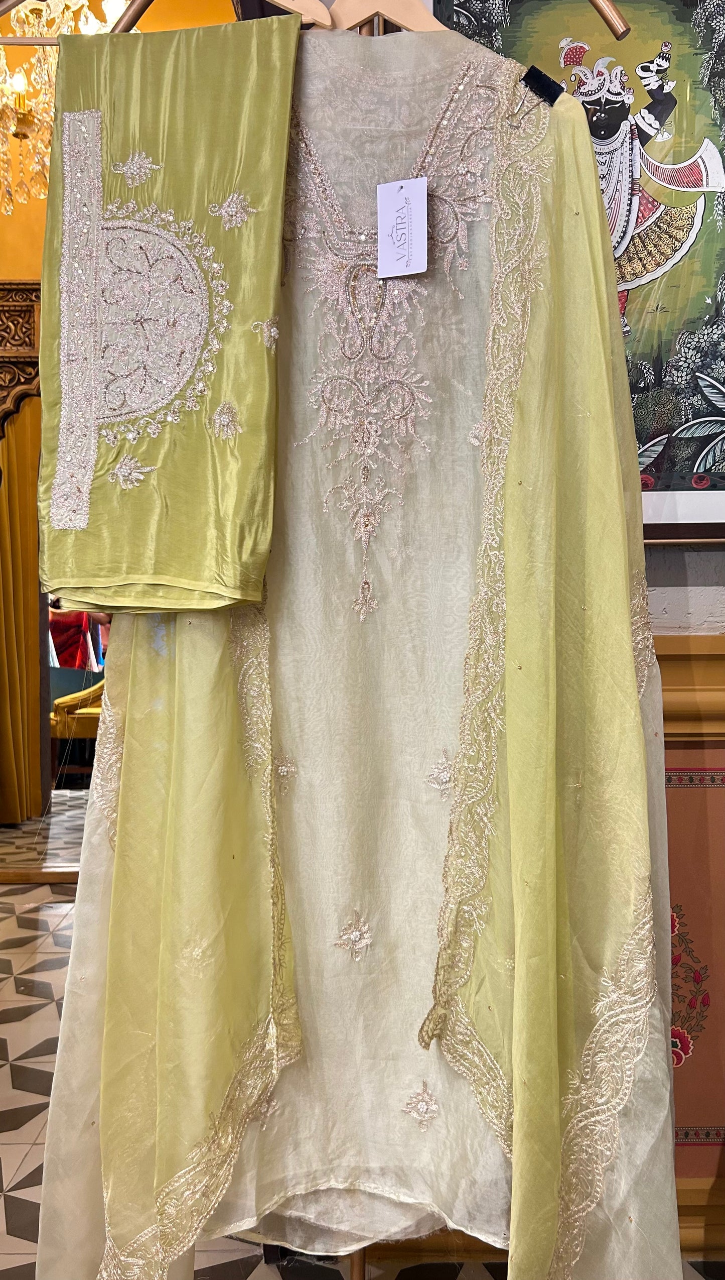 Zarqa Aari Organza Suit