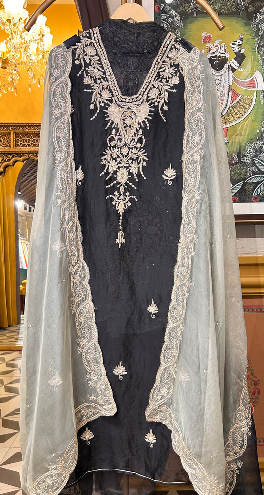 Zarqa Aari Organza Suit (Black)