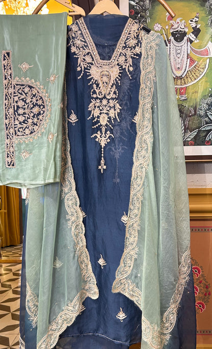 Zarqa Aari Organza Suit