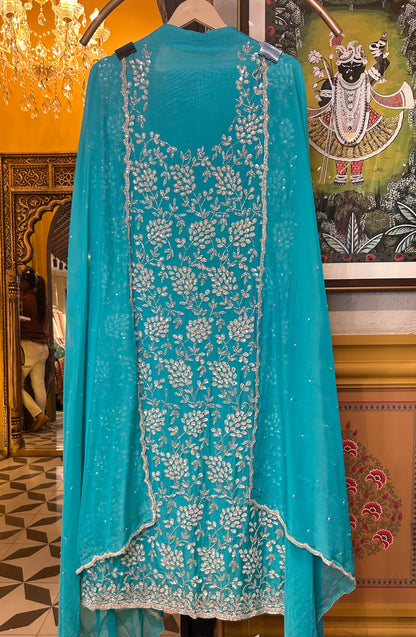 Nooraniyah Embroidered Organza Suit
