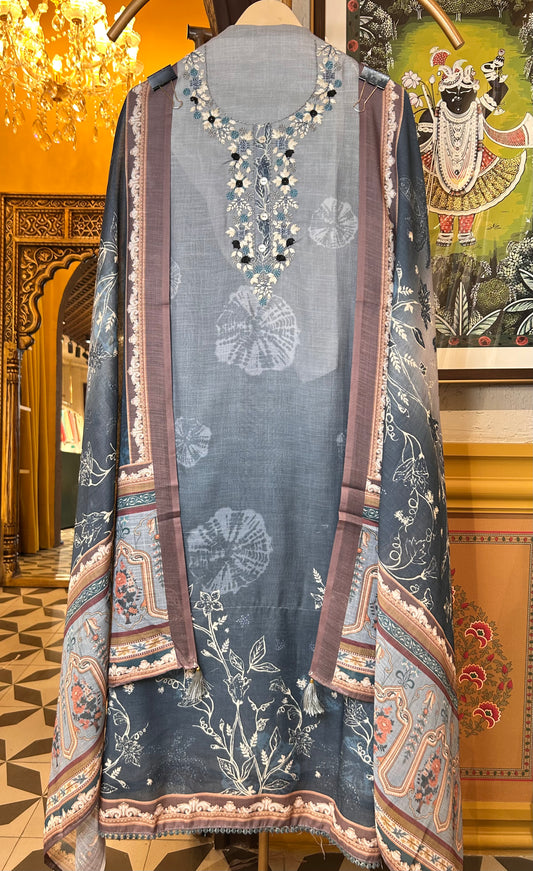 Gulmor Linen Suit
