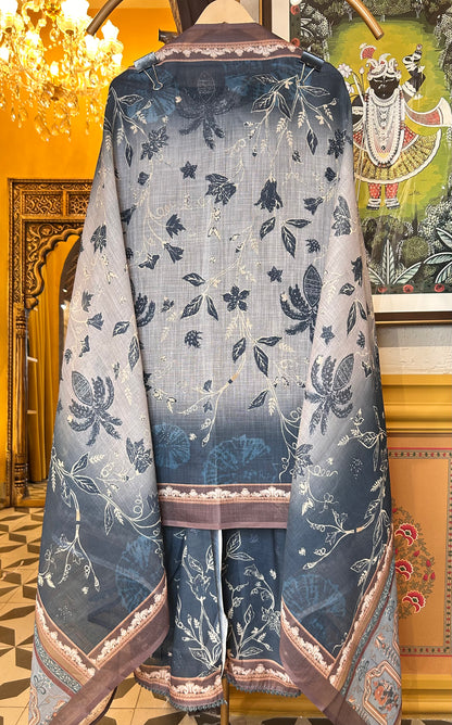 Gulmor Linen Suit
